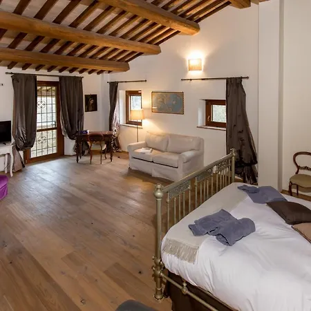 La Casa Dei Cavalli Bed & Breakfast 4*