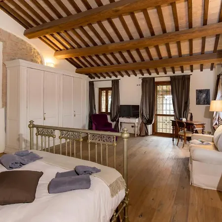 La Casa Dei Cavalli