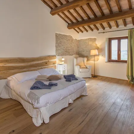 La Casa Dei Cavalli Bed & Breakfast 4*